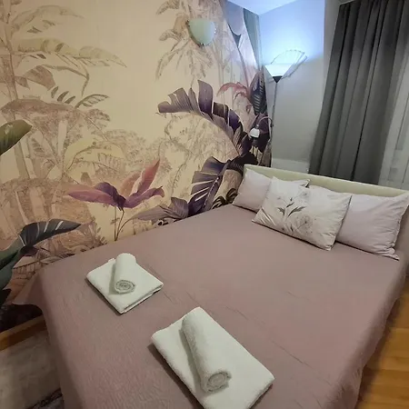 88, Self Check-in, Free Parking Apartament *