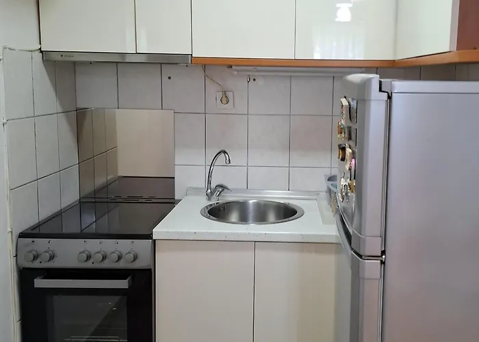 Apartment 88 Stylish & Cozy, Self Check-In, Free Parking Apartment *