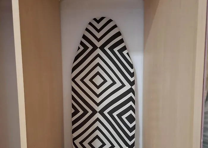 Apartment Apartment 88 Stylish & Cozy, Self Check-In, Free Parking *