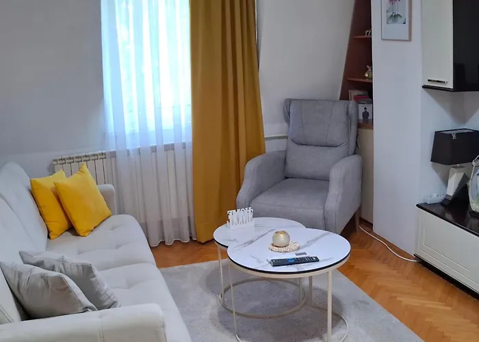 Apartment 88 Stylish & Cozy, Self Check-In, Free Parking Skopje